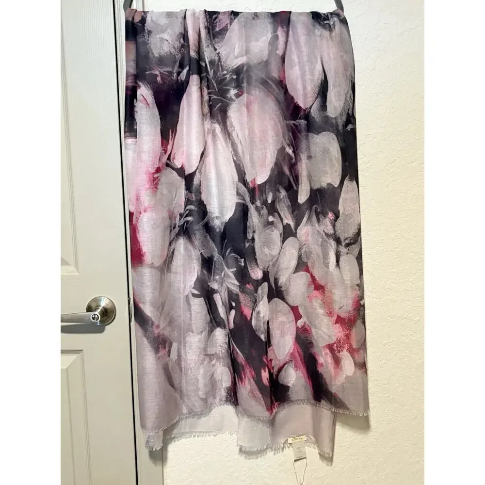 Laura Women’s Scarf Wrap Shawl Gray Floral 100% Polyester Lightweight Fringe